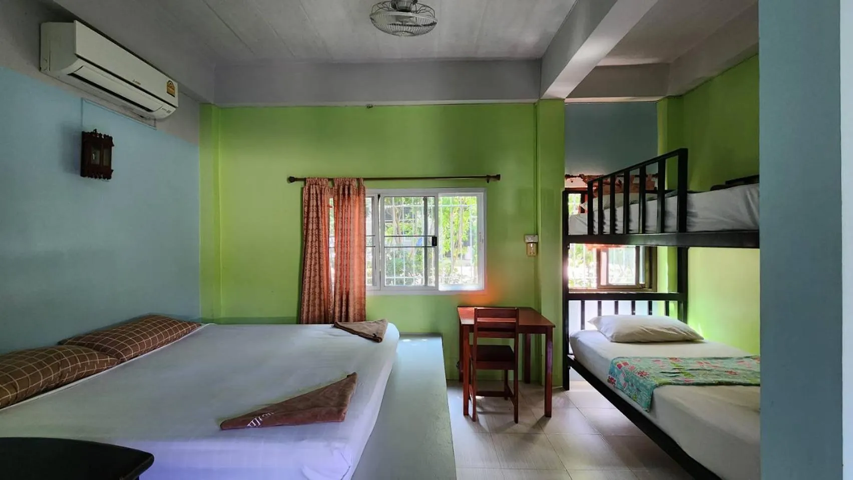 Sarin Guesthouse สาริน Ko Tao Thailand