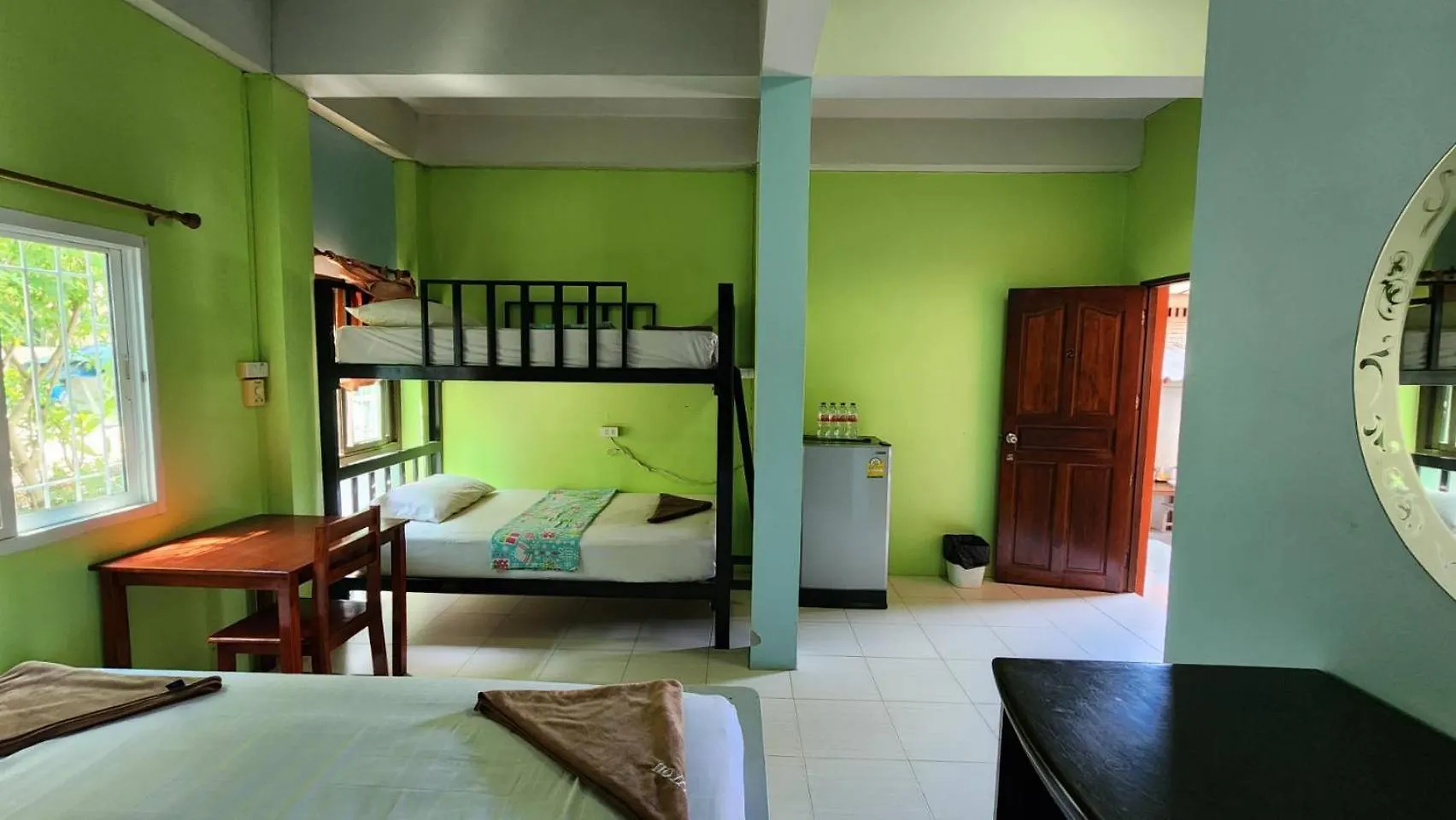Apartment Sarin Guesthouse สาริน Koh Tao